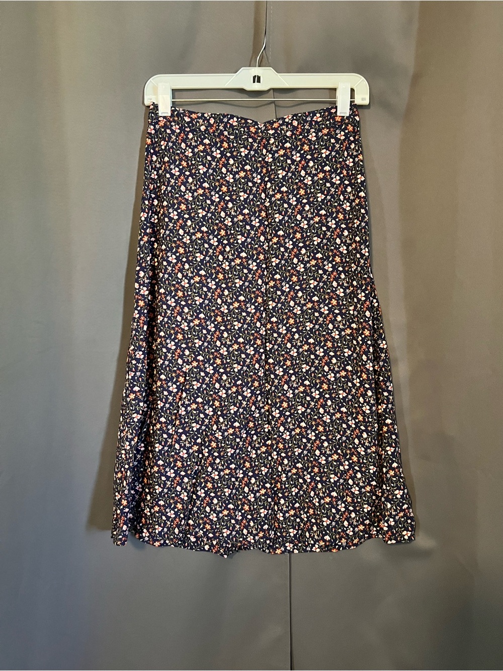 Old Navy Navy Floral Midi Skirt with Pink & White Blossoms